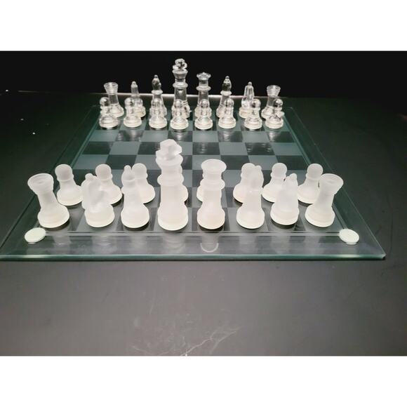NIB RARE Unique Gifts by House of Lloyd 12" Rectangle Glass Chess Board Set - Picture 2 of 10